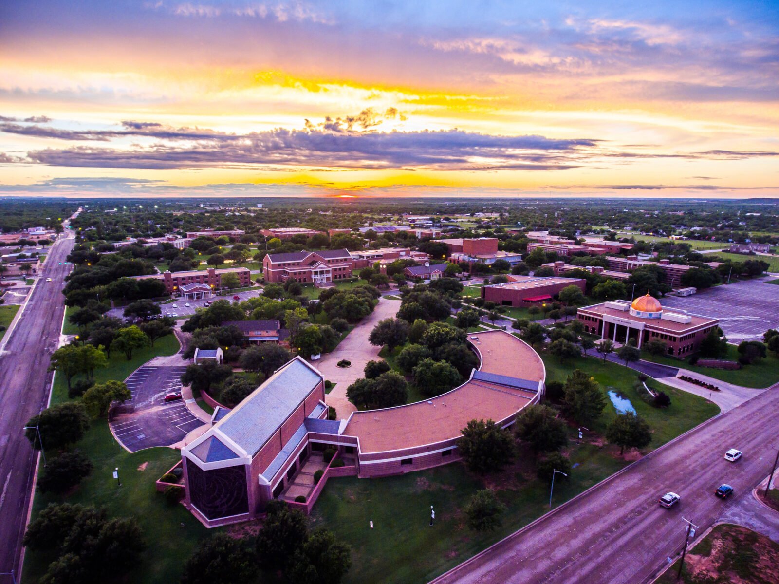 US News & World Report Ranks Hardin-Simmons In Top 10 For Students ...