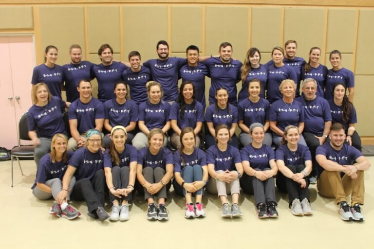 The Hardin-Simmons DPT pose for a group photo.