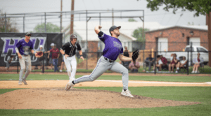 Hardin-Simmons University pitcher Grant Mitzelfelt (’24) mid-pitch